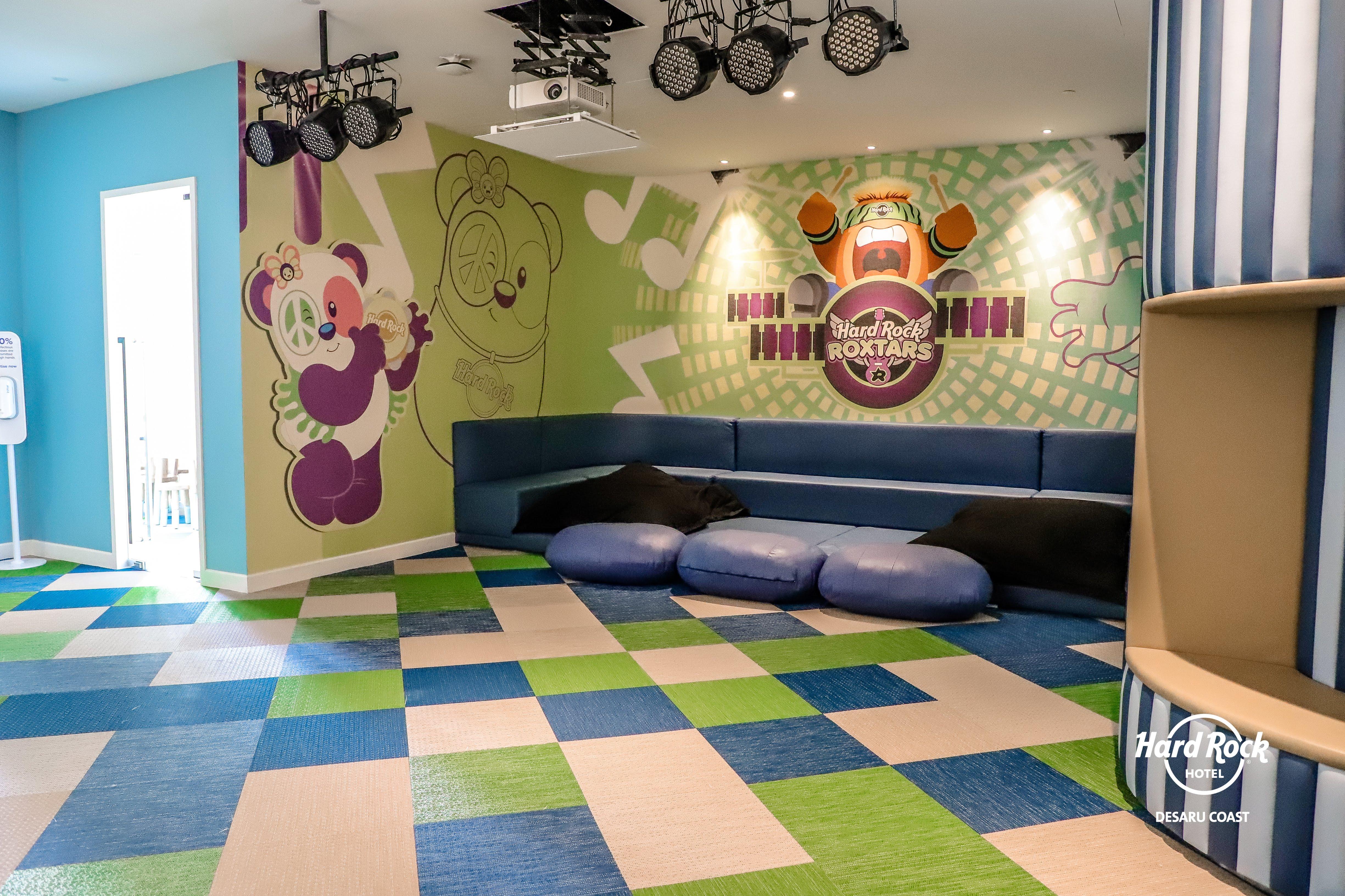 Hard Rock Hotel Desaru Coast Экстерьер фото The interior of the Hard Rock Hotel's kids club