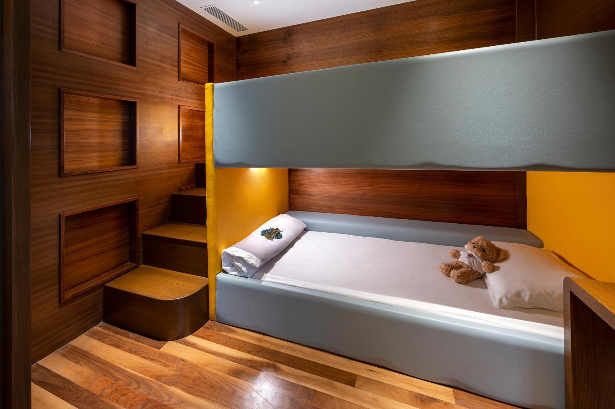 Hard Rock Hotel Desaru Coast Экстерьер фото A bunk bed