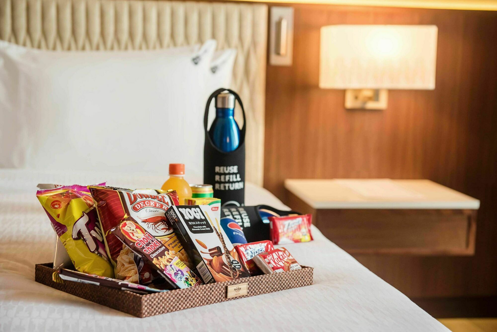 Hard Rock Hotel Desaru Coast Экстерьер фото A room service tray